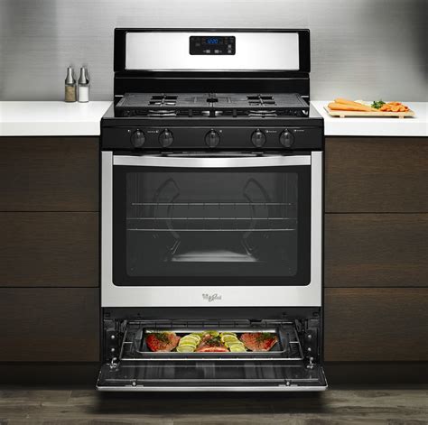 do gas ovens have a broiler